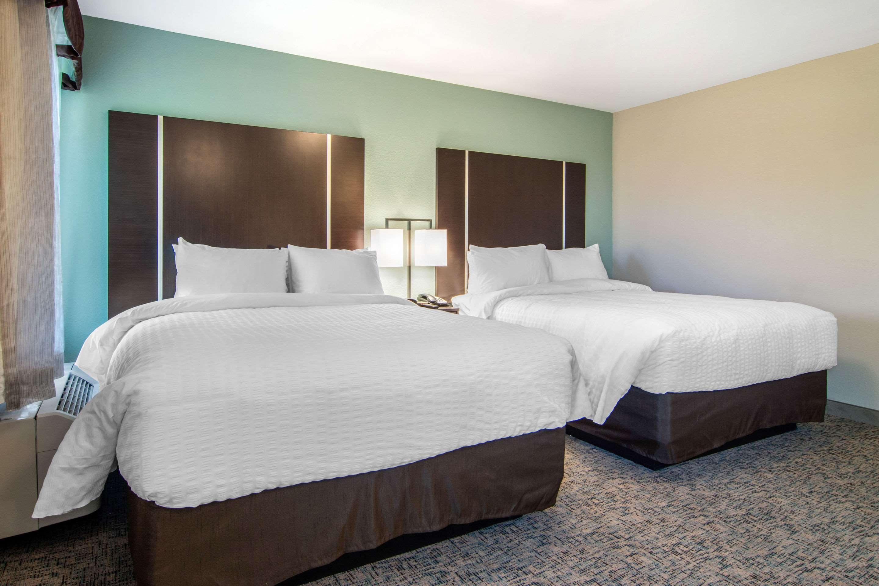 Clarion Inn & Suites Atlanta Downtown Exterior photo