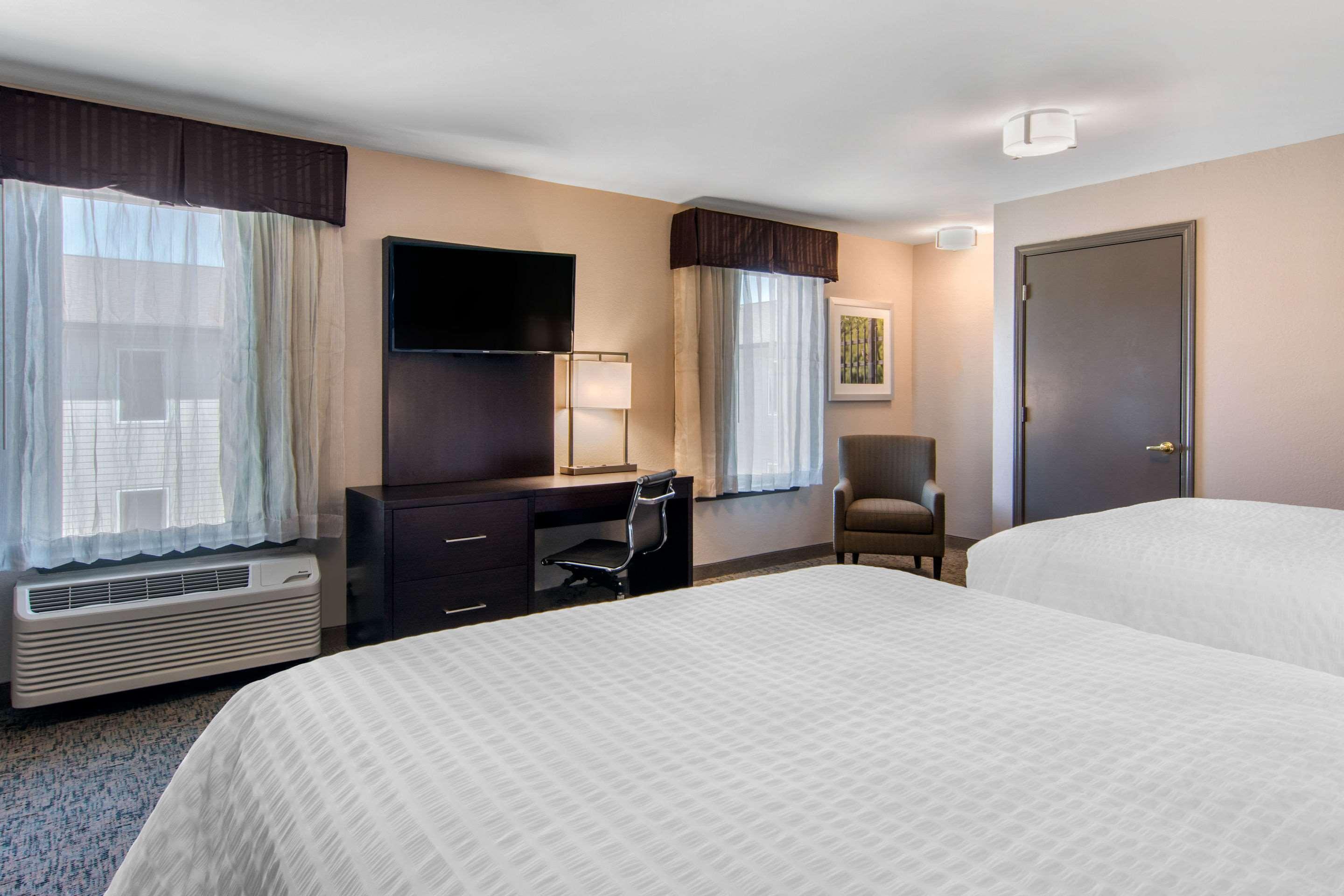 Clarion Inn & Suites Atlanta Downtown Exterior photo