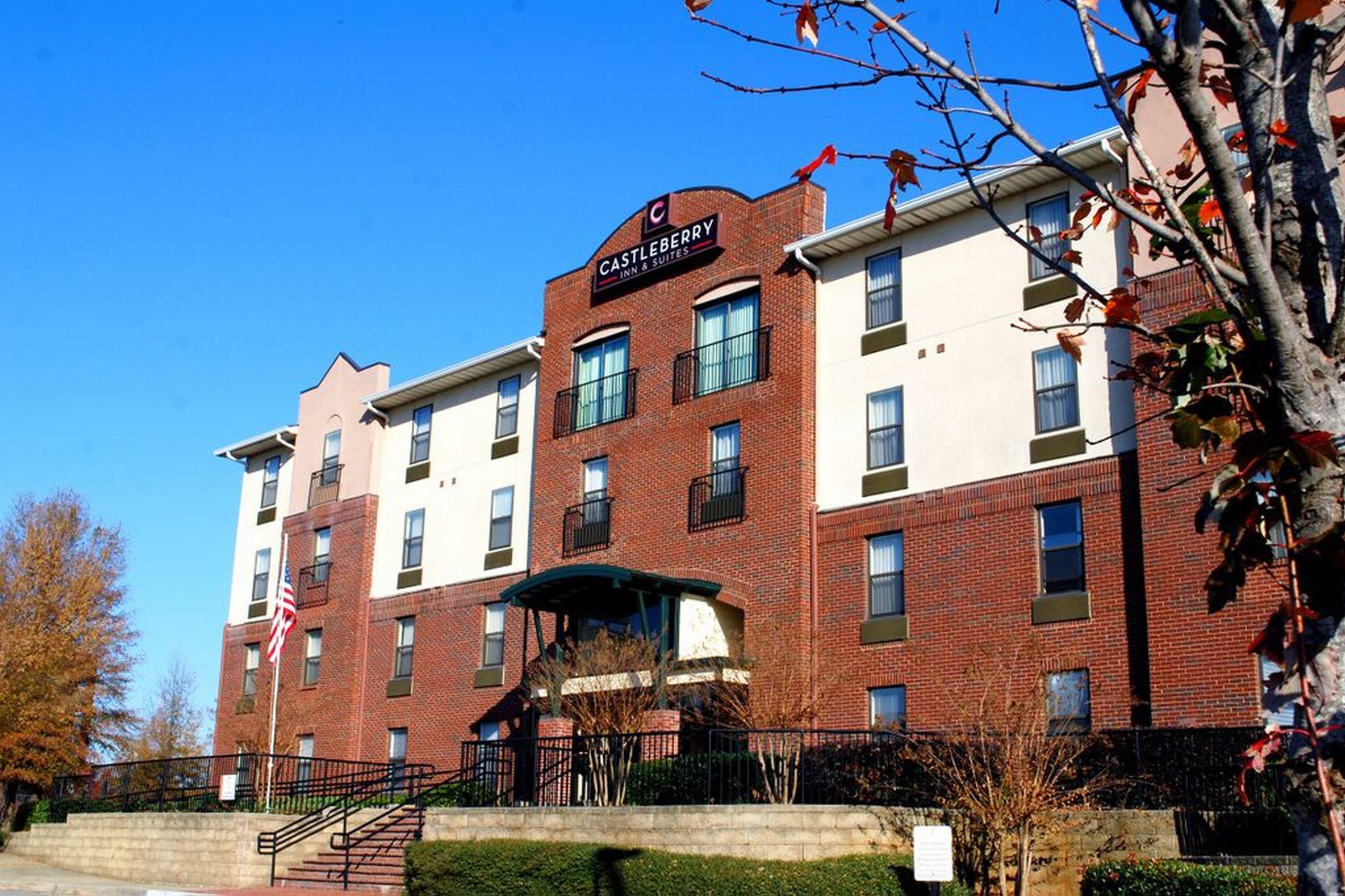 Clarion Inn & Suites Atlanta Downtown Exterior photo