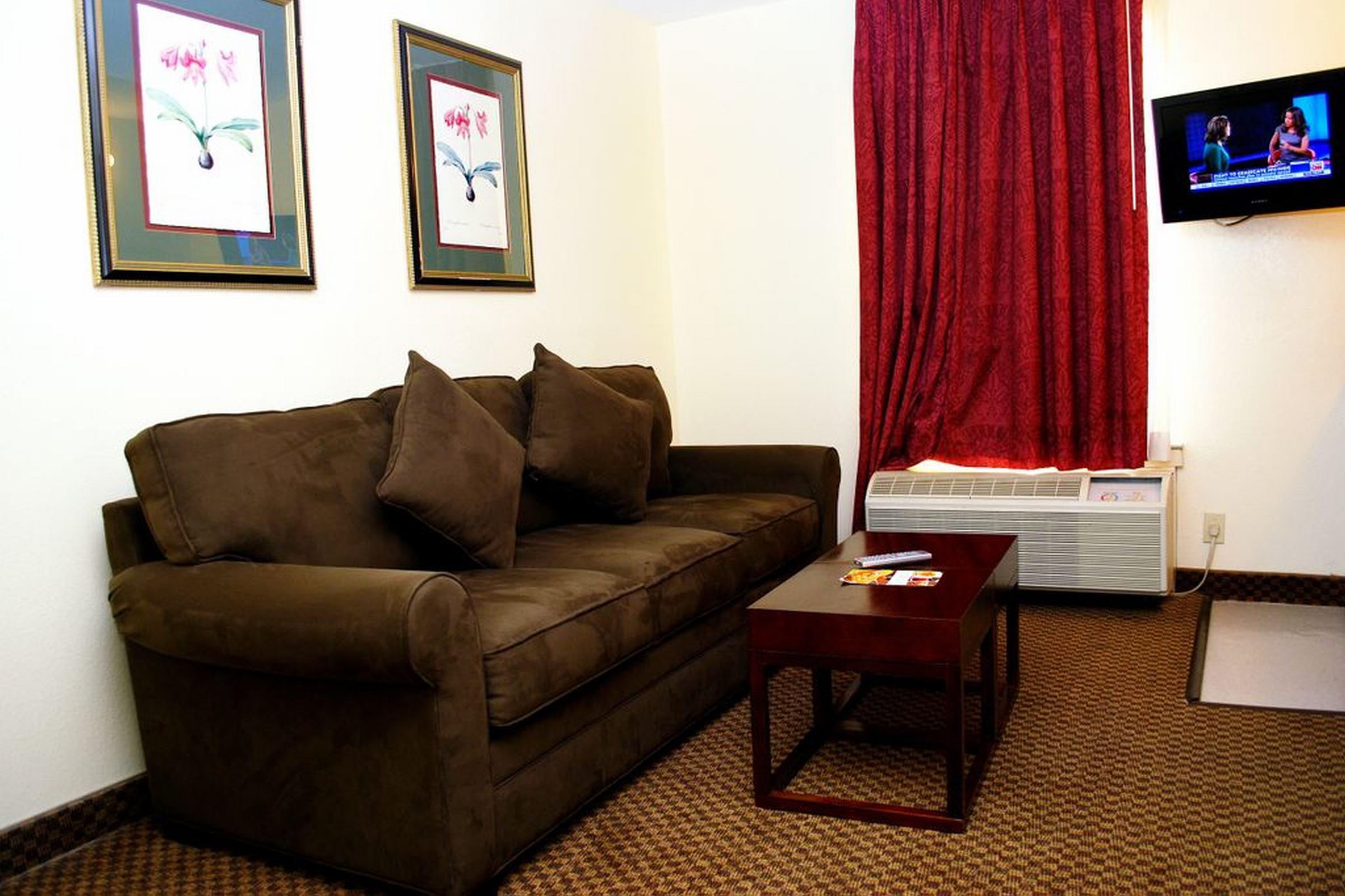 Clarion Inn & Suites Atlanta Downtown Exterior photo